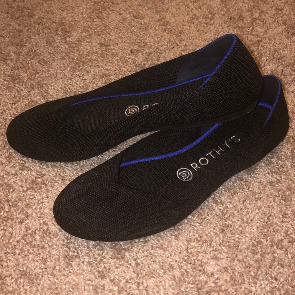 Rothys size 8 flats